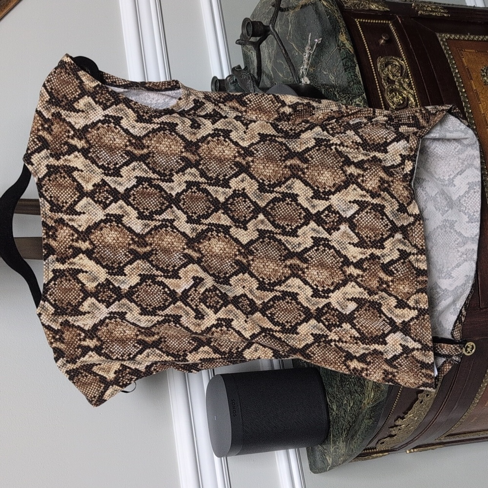 Michael Kors Snakeskin Print Sleeveless Top. Size L. - Picture 5 of 9